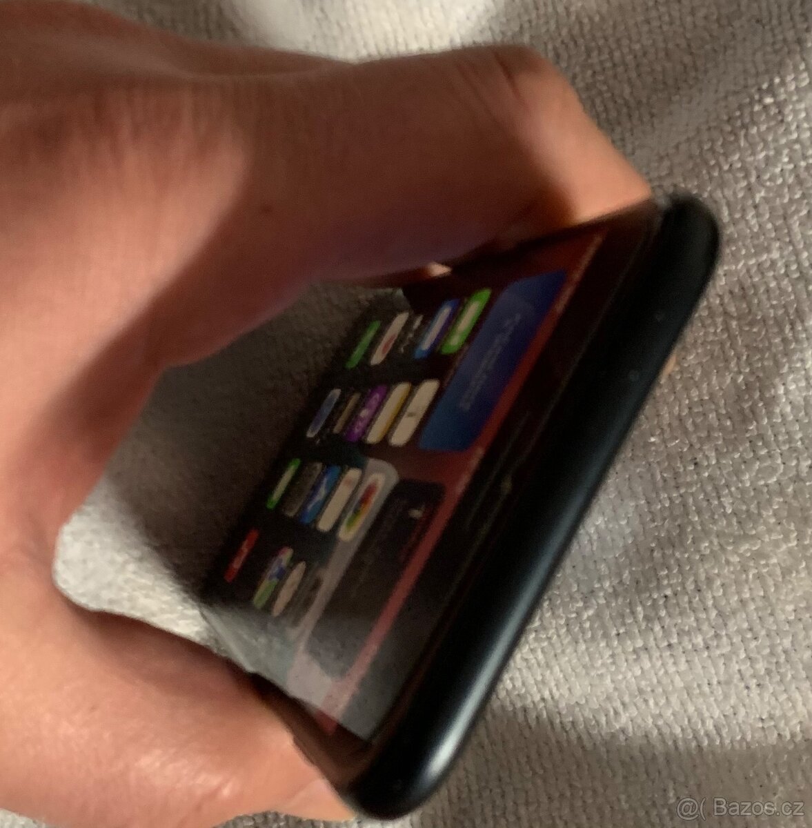 IPhone SE 3. Generace 2022 - 5