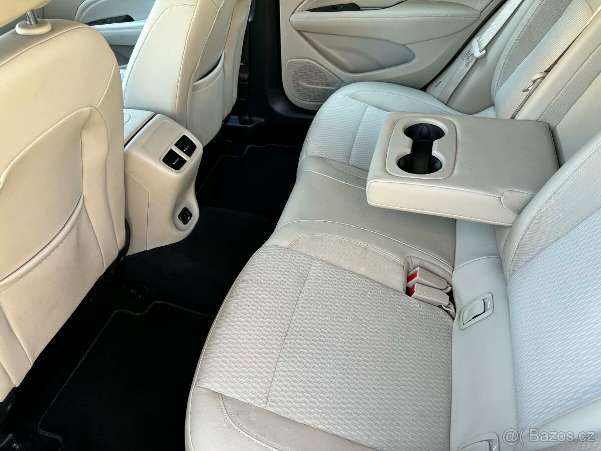 Opel insignia - 5