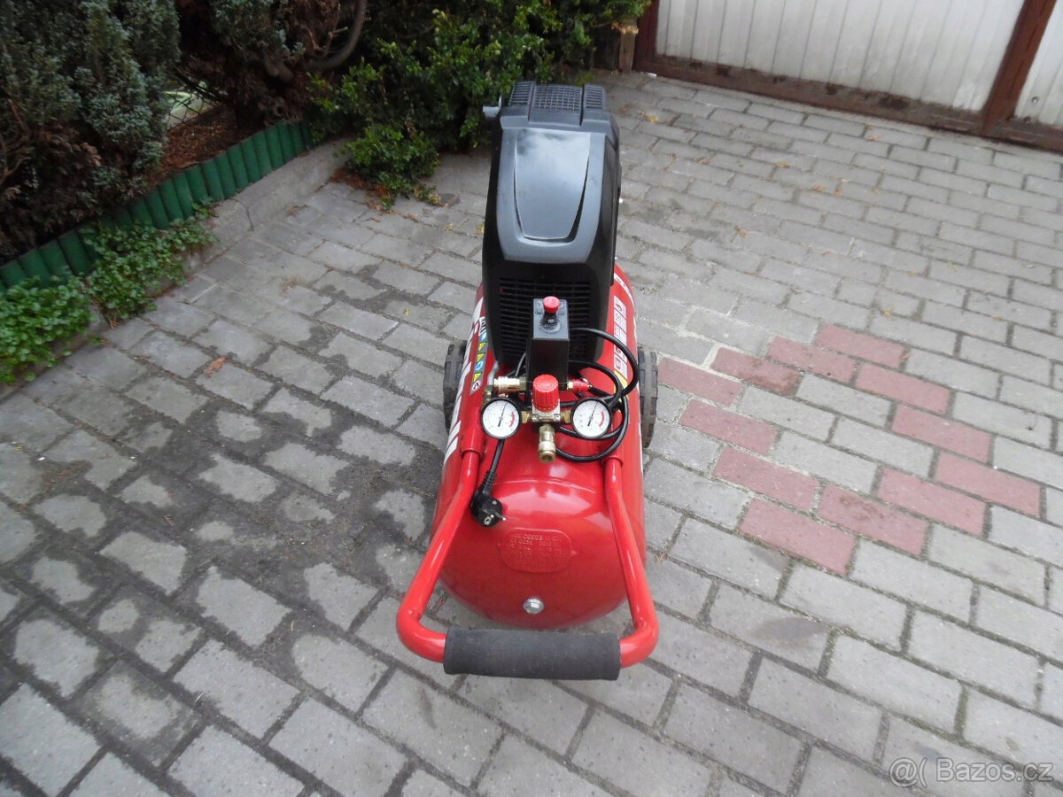 Olejový kompresor Einhell TE-AC 270/50/10 - 5