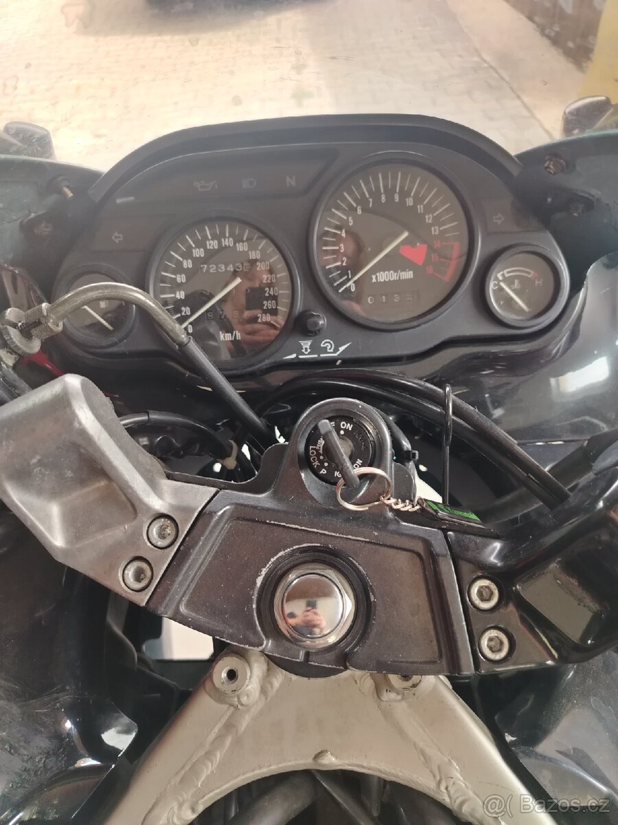 Kawasaki ZZR 600 - 5