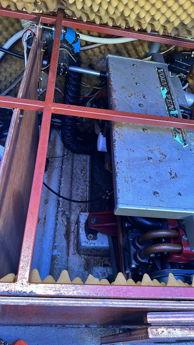 PRODÁM KAJUTOVOU LOĎ SWAYZER SAPHIR 650 CUP - 5