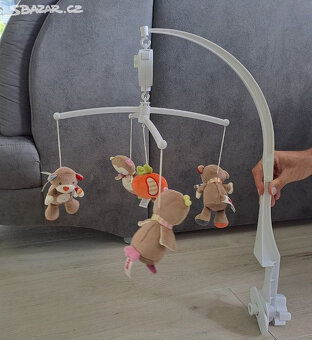 DŘEVĚNA POSTYLKA S NOVOU MATRACI,NATĚREM A DOPLŇKY - 5