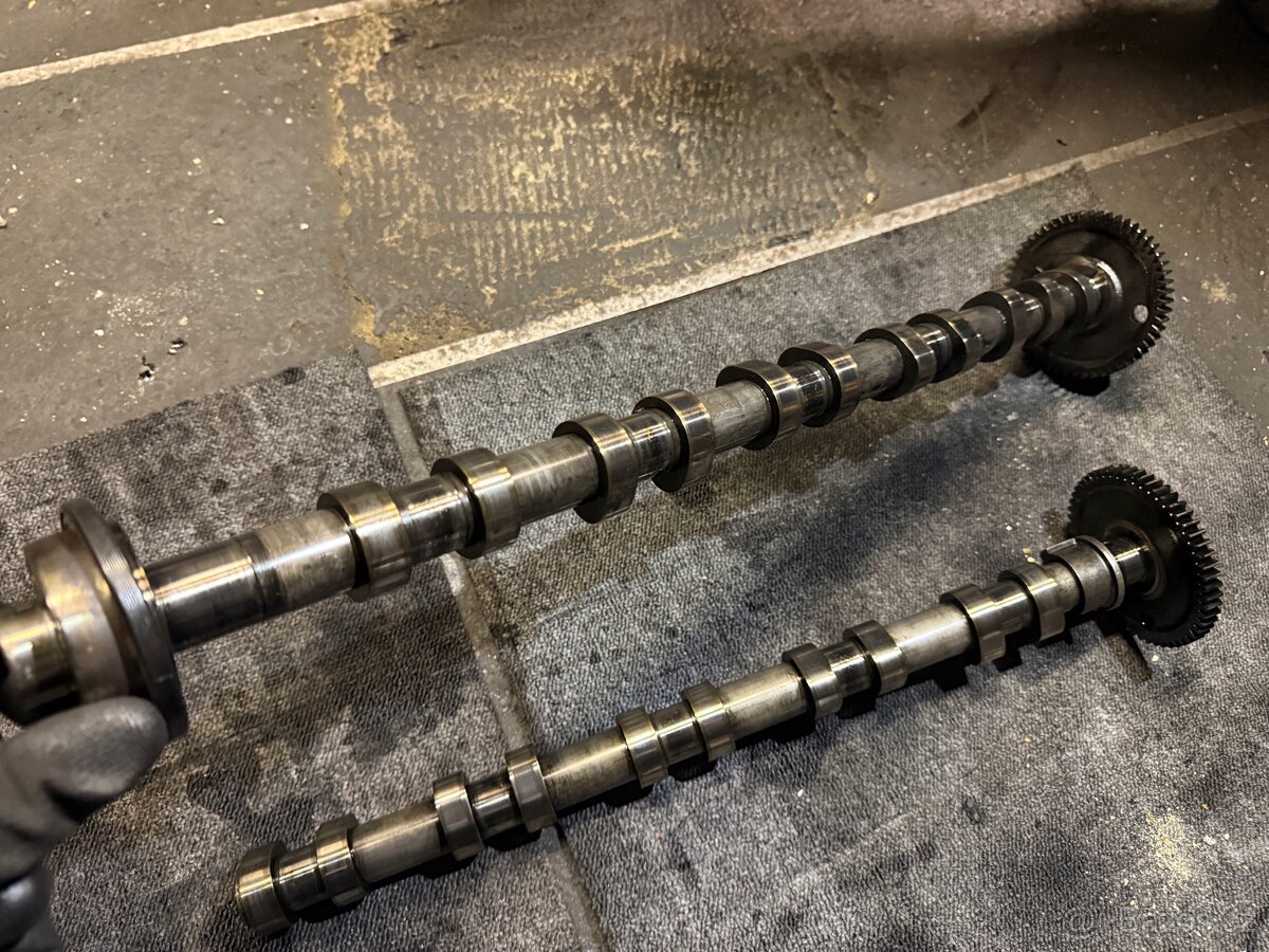 Hlava Volvo 2.4 D5 120kw - 5