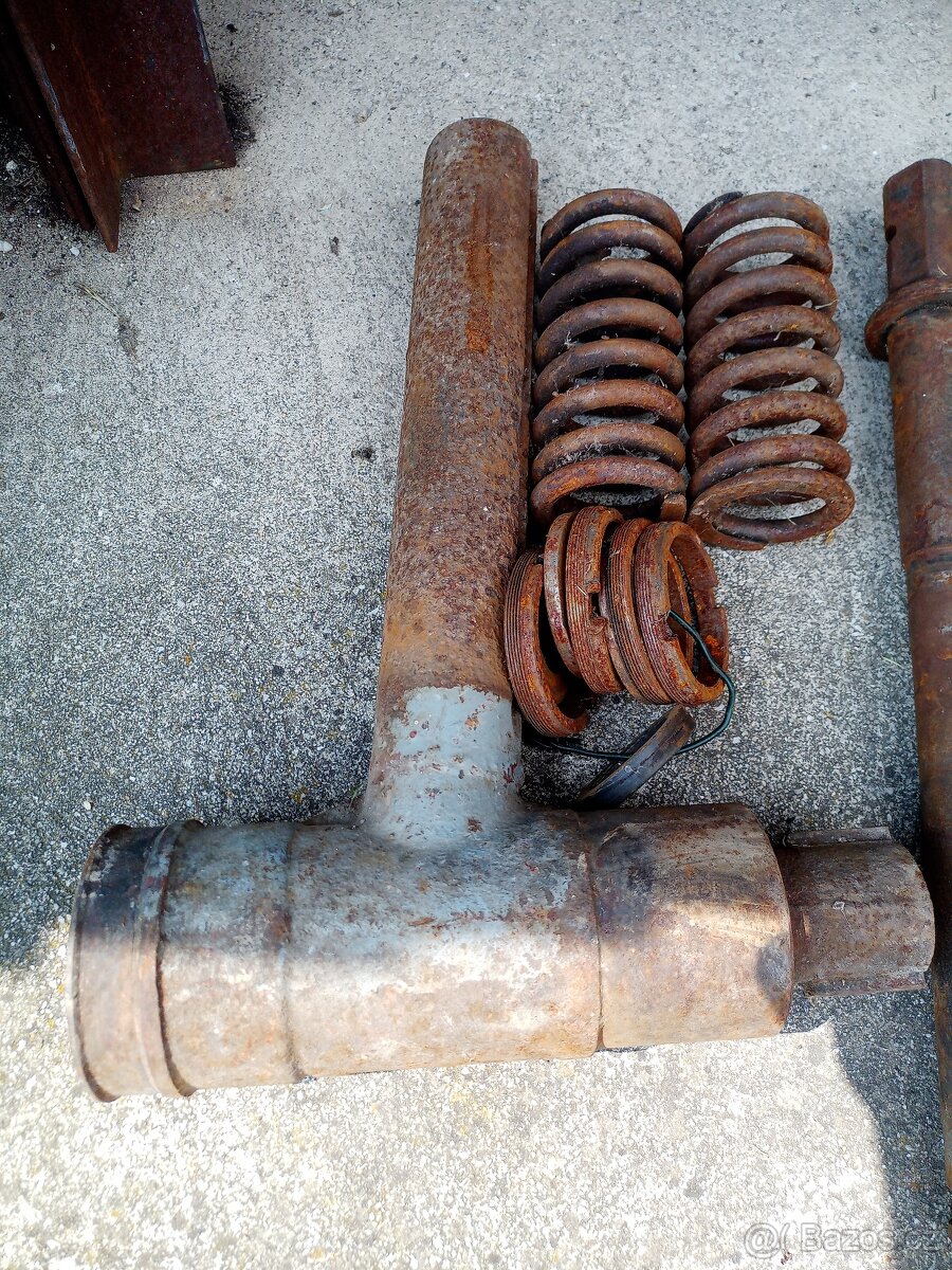 ZETOR 4011 - DÍLY PŘEDNÍ NÁPRAVY - 5