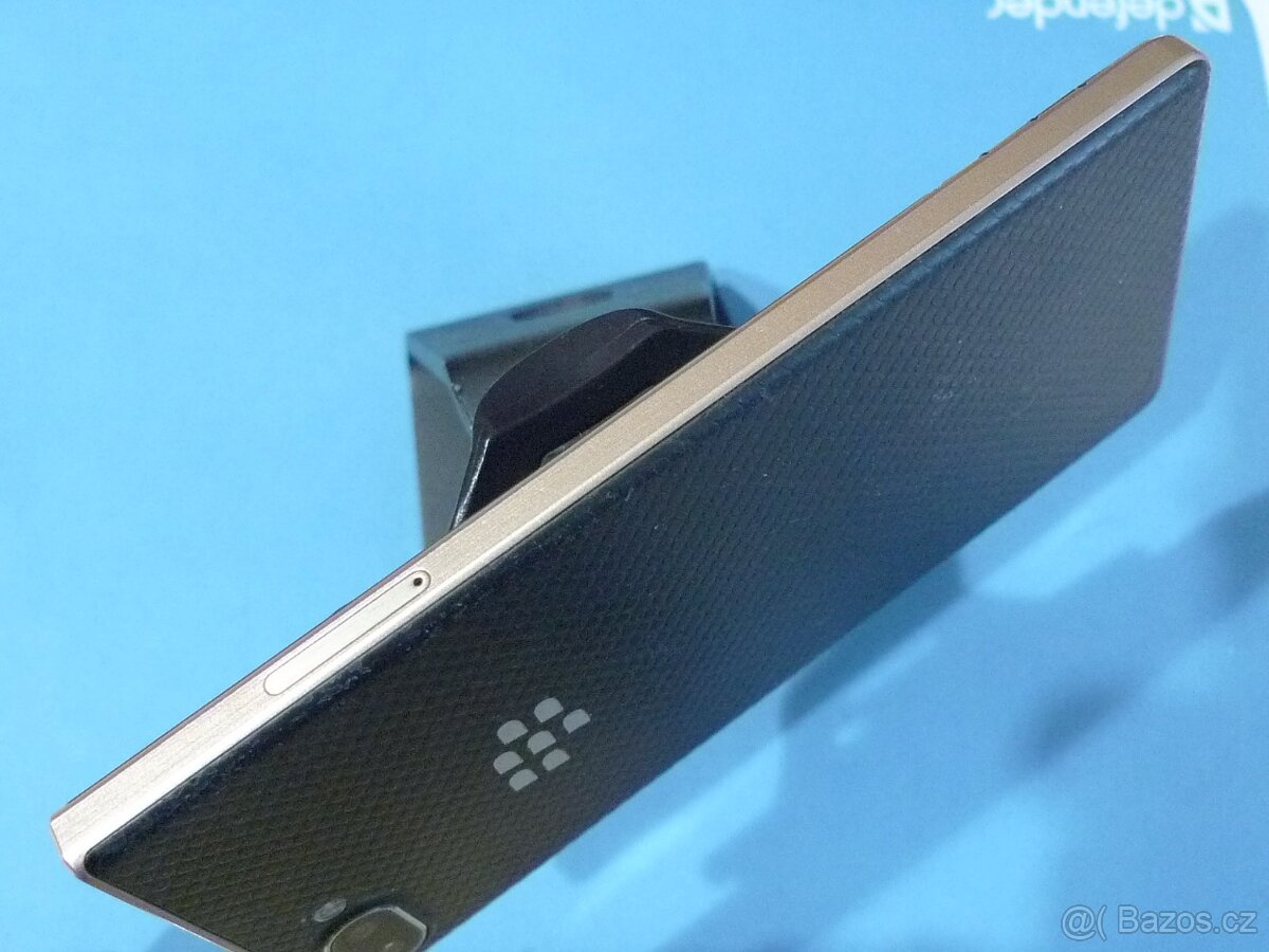 Blackberry Key2 LE - 5