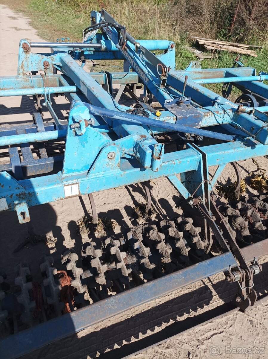 Kompaktor Farmet 4m - 5