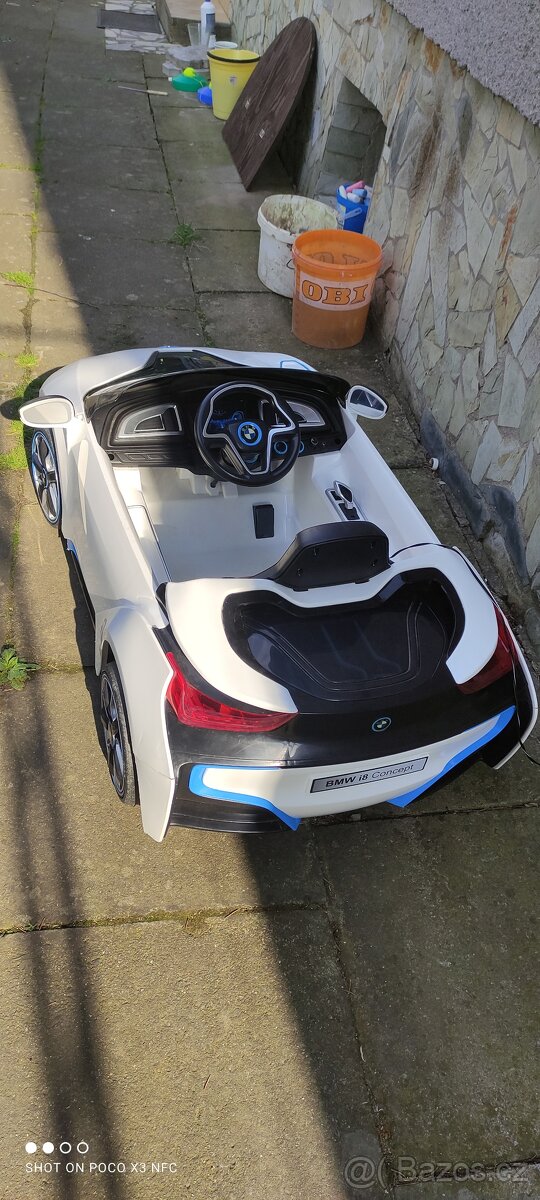 Dětské elektrické autíčko BMW i8 - 5