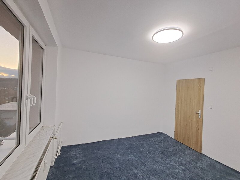 Pronájem zrekonstruovaného bytu 2+1 - 5