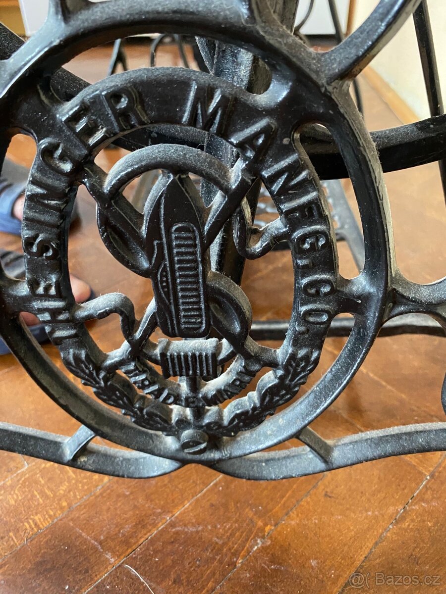 Šicí stroj SINGER plně funkční, symbolická cena - 5