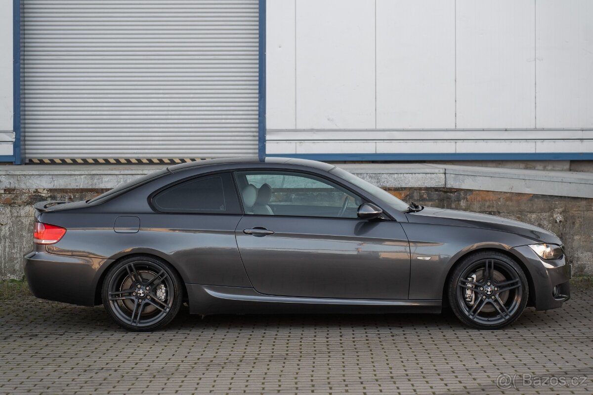 BMW E92 330i - 5