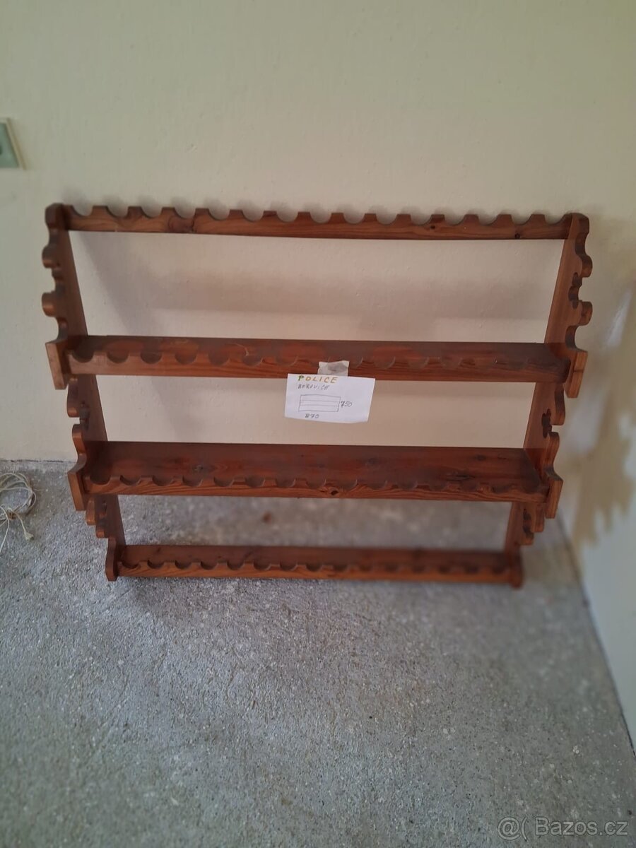 Dřevěná police - 5
