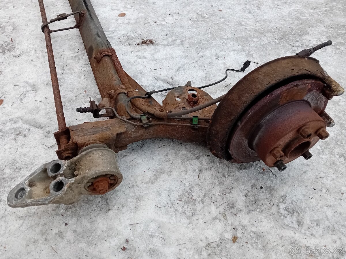Prodám zadní nápravu Passat b5.5 - 5