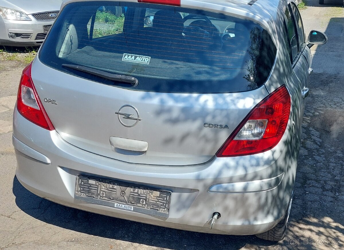 Opel Corsa 1,2 díly - 5