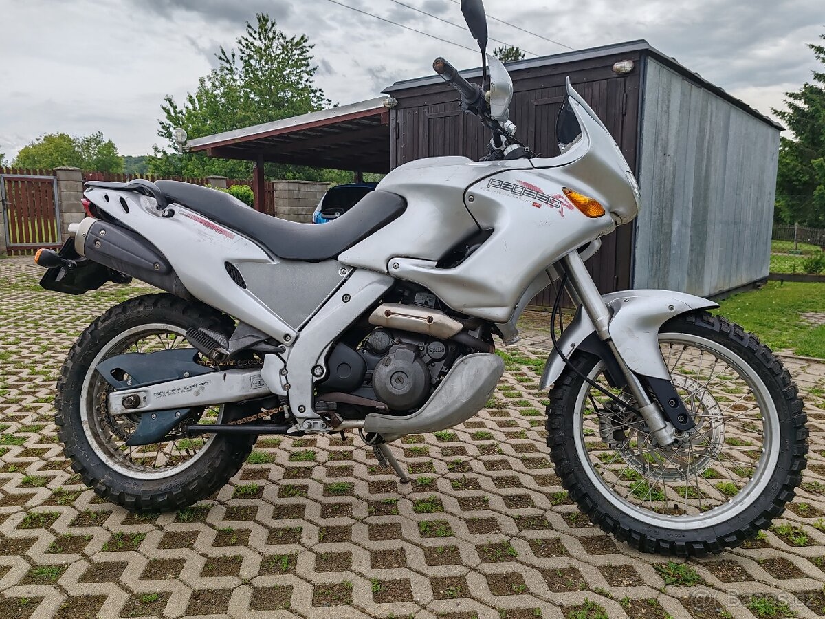 Aprilia Pegaso 650