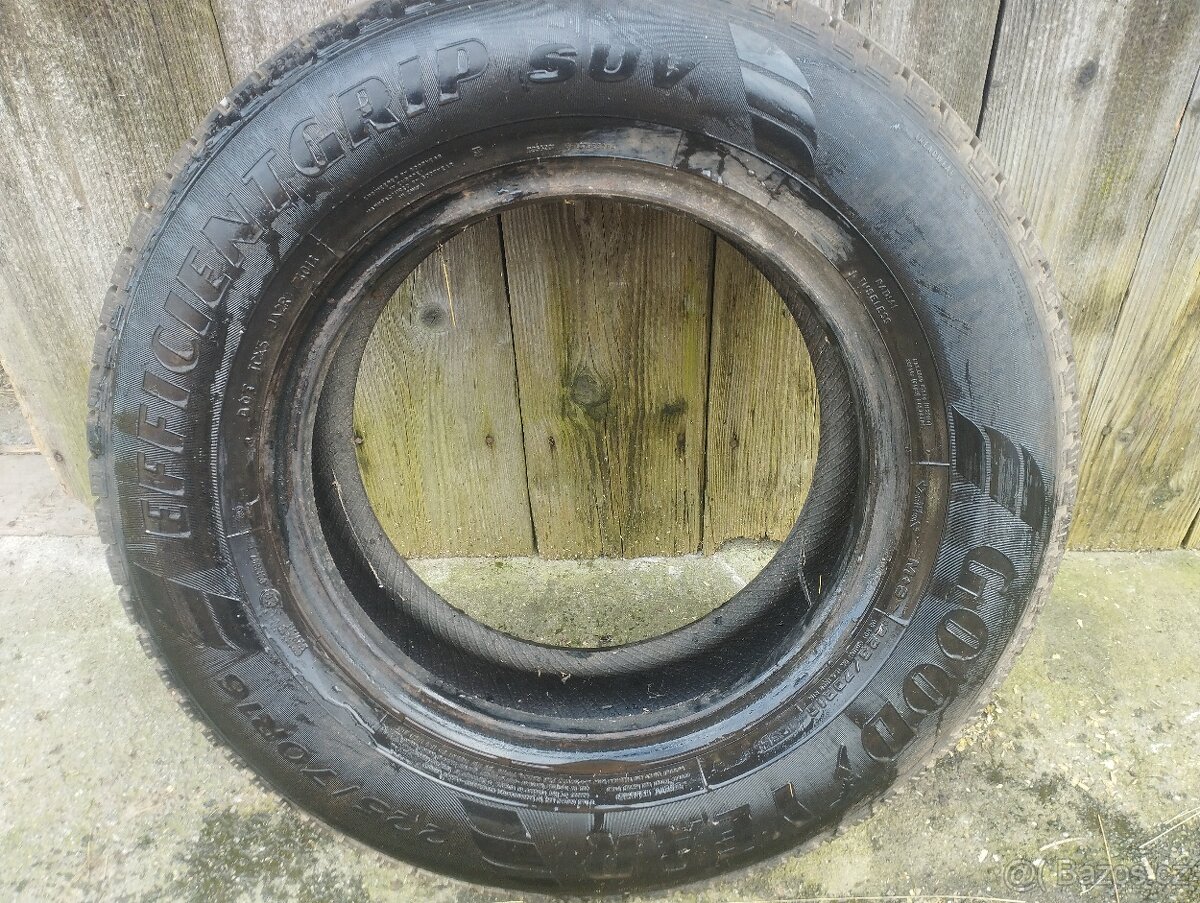 Goodyear 225x70x16 - 5
