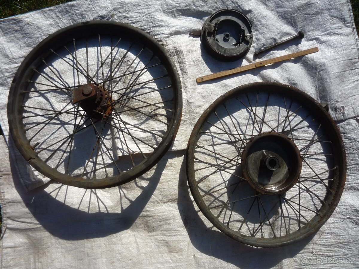 prodám různé díly na moto. Kostra na moto Jawa-ČZ 175, typ 3 - 5