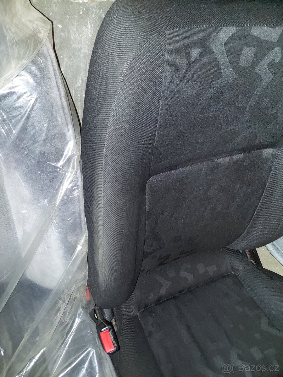 Přední sedačky VW Golf 4 3 dveř - 5