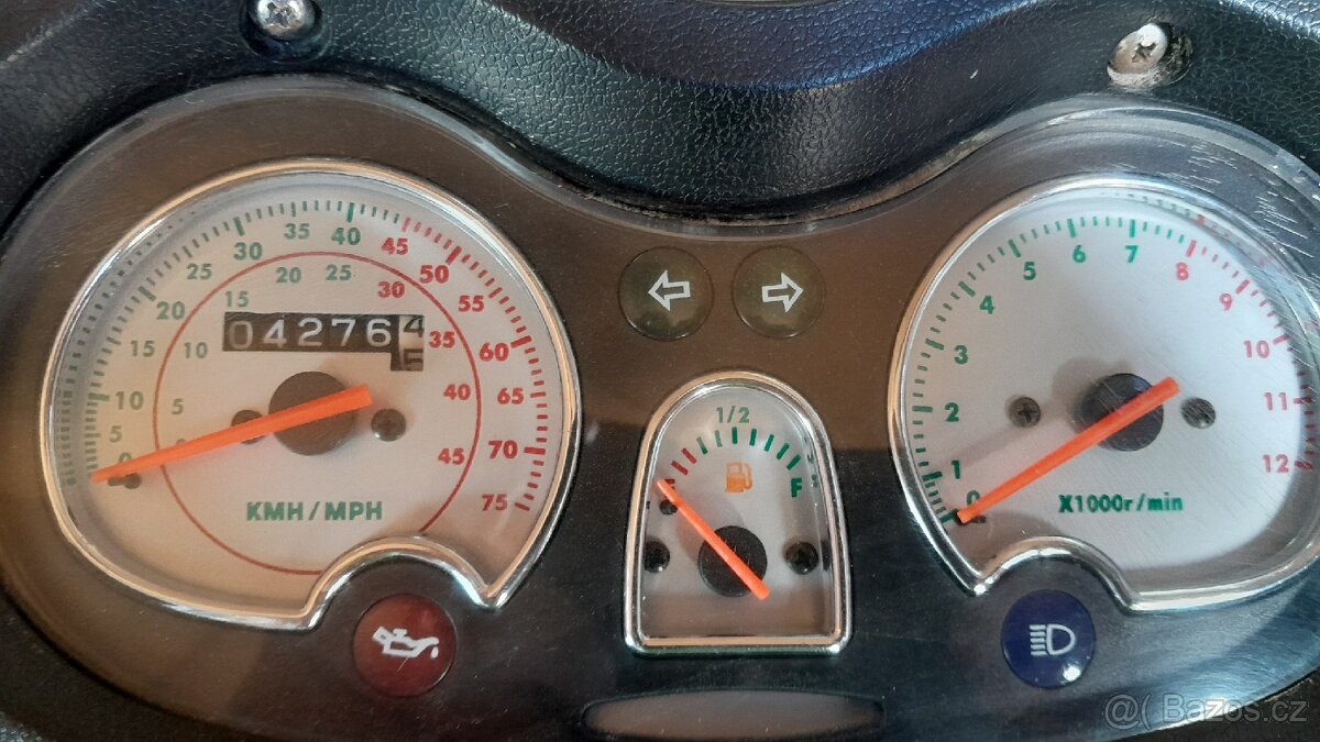 Skútr Yuki Matrix 50 ccm - 5