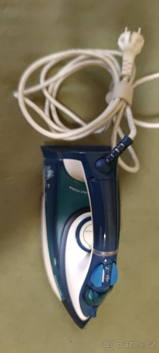 Teflonová napařovací žehlička Philips Azur - 5