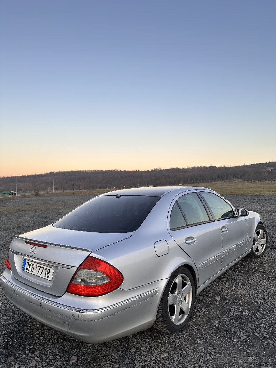 Mercedes Benz W211 - 5