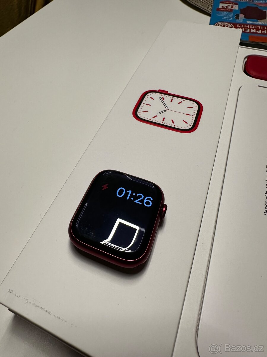 Apple Watch 7 product Red 45mm - 5