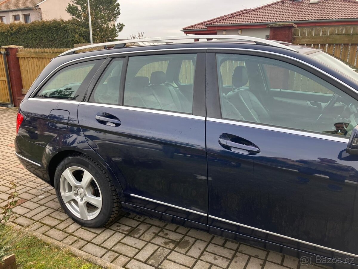 Prodám MB-E200 CDI - 5