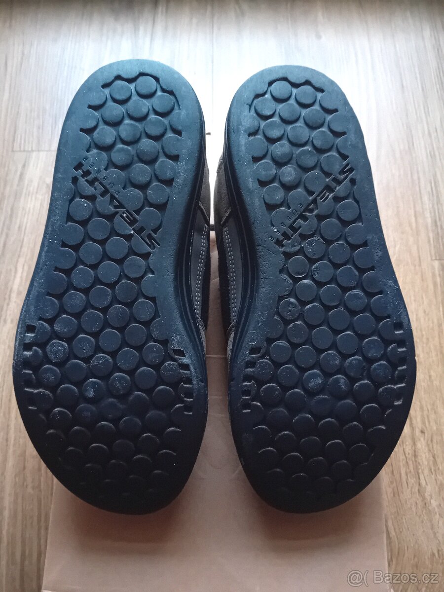 Adidas vel.40 - 5