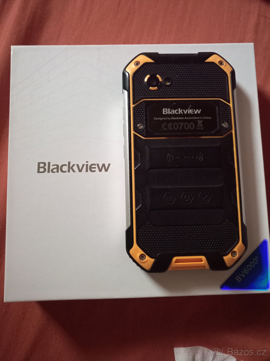 Odolný mobilní telefon iGET Blackview BV6000s - 5
