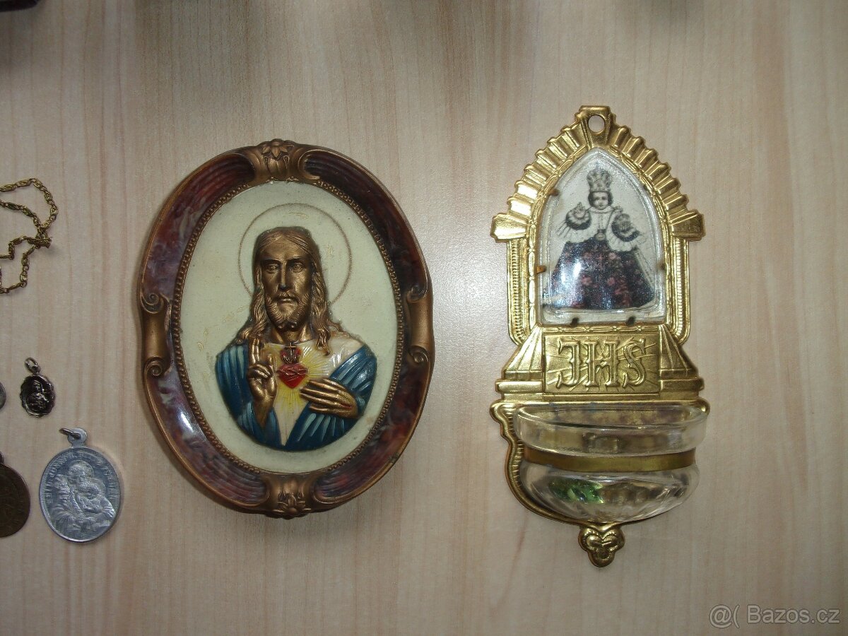 STARÉ NÁBOŽENSKÉ PAMÁTKY, ŠKAPULÍŘ, KŘÍŽ, KROPENKA, MADONKA - 5