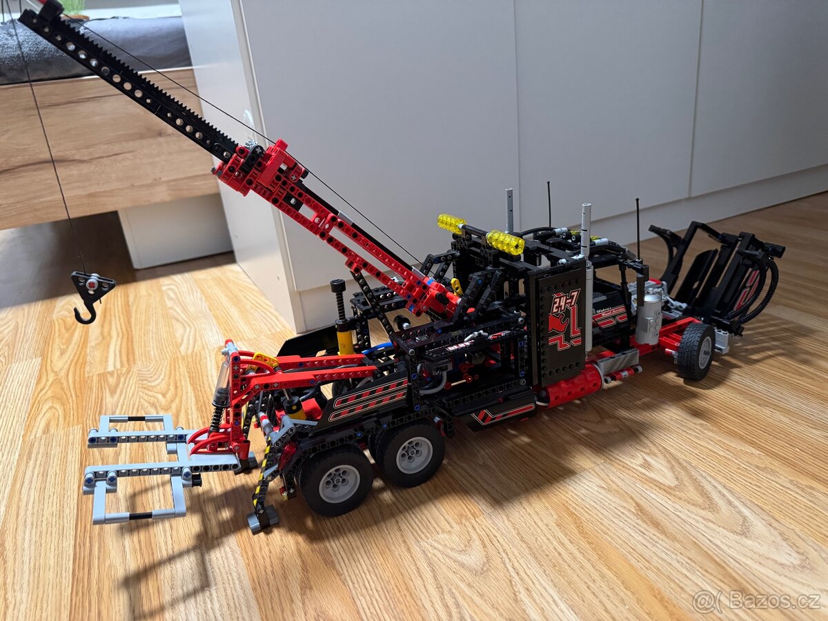 Lego technic 8285 Tahač 2v1 Rok 2007 - 5