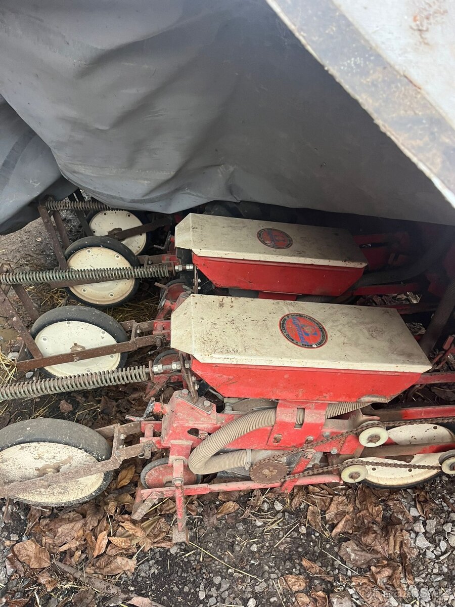Prodám secí stroj na řepu - 5