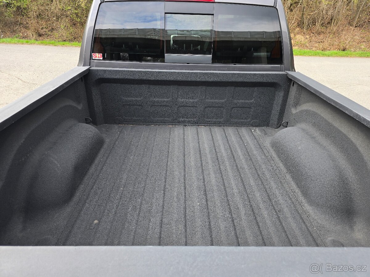 Dodge Ram, 1500 4x4 Laramie 5,7 Hemi NEBOURANÉ - 5