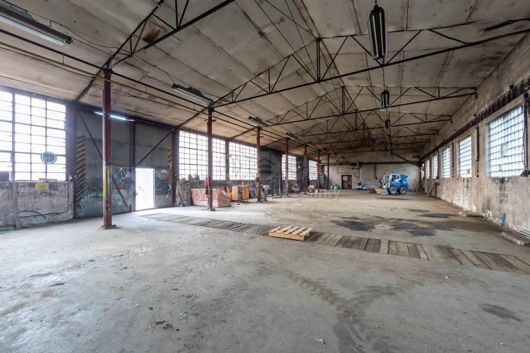 Pronájem autodílny, výrobních prostor, garáží, skladů - 5