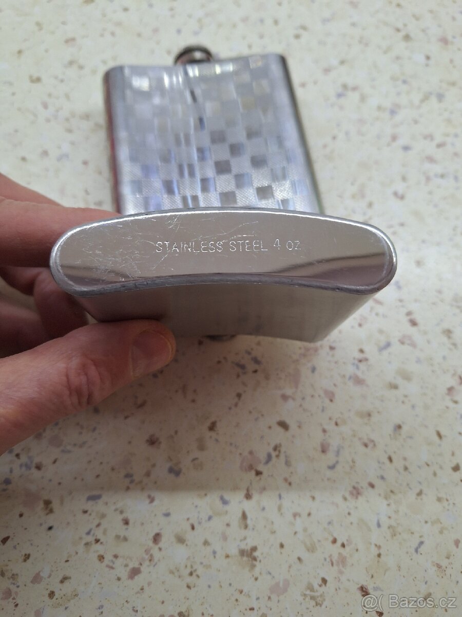 Plechové placatky na alkohol - 5