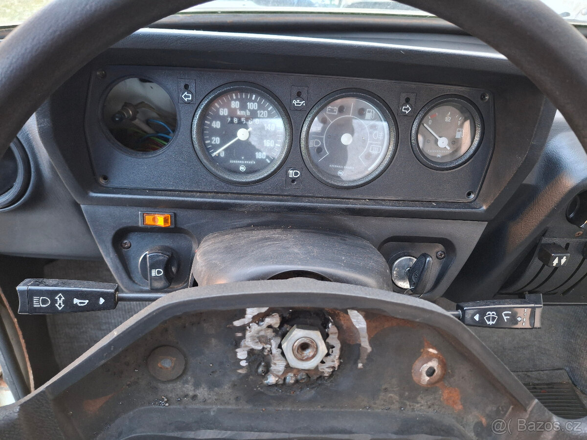 ŠKODA 120 - PALUBKA - 5