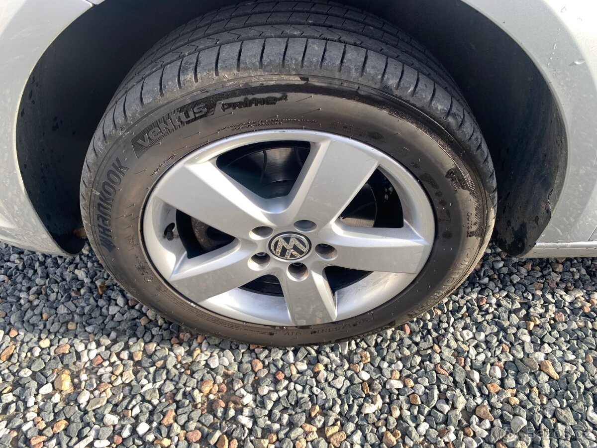 VOLKSWAGEN TOURAN 1.6 TDi Comfortline - 5