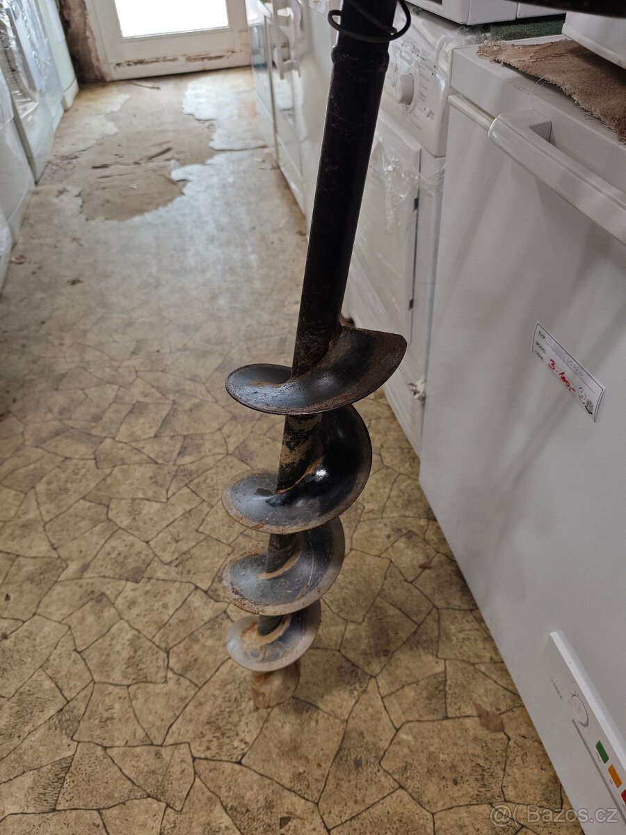 Motorový půdní vrták Oleo-Mac MTL 50 - 5