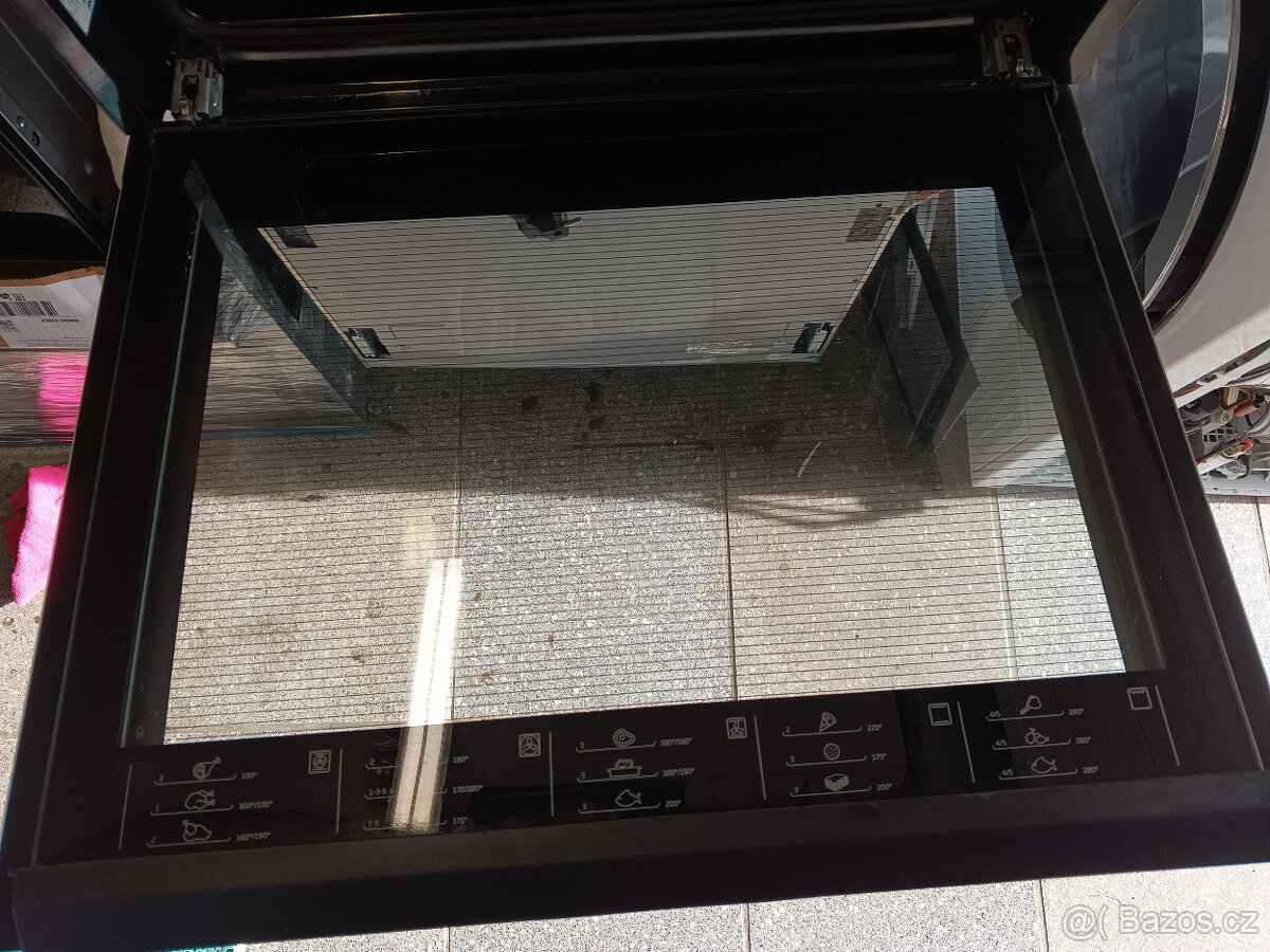 PRODÁM TROUBU BEKO22302X - 5