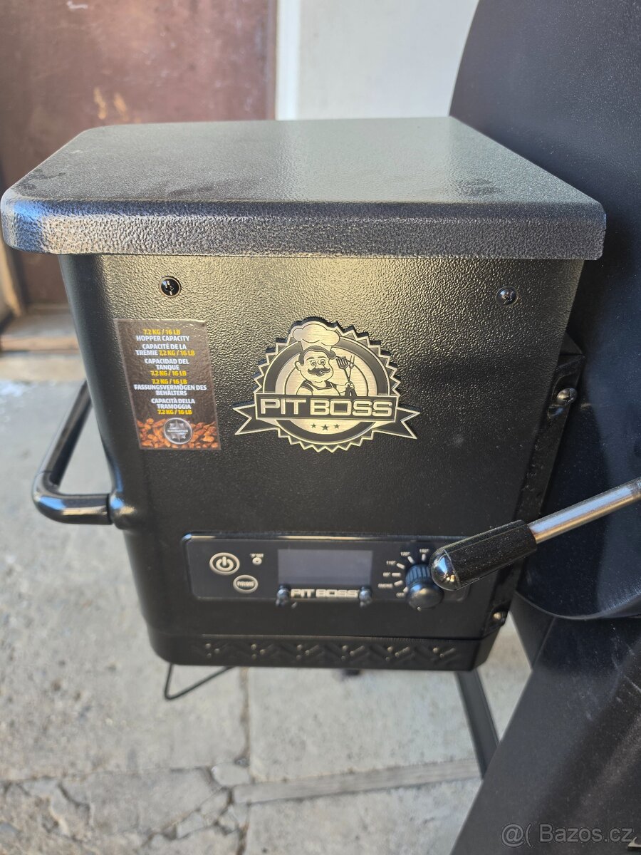 Pit Boss 550 Navigator - 5