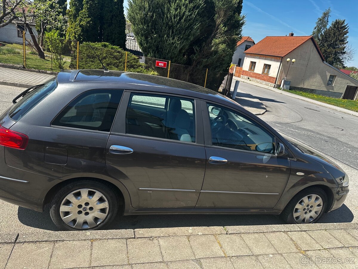 Fiat Croma 1.9 jtd - 5