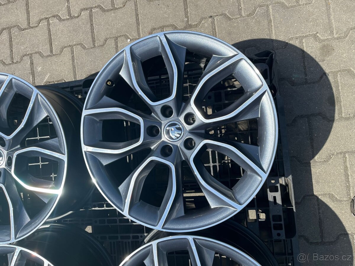 ŠKODA SUPERB 3, kola 19" - 5