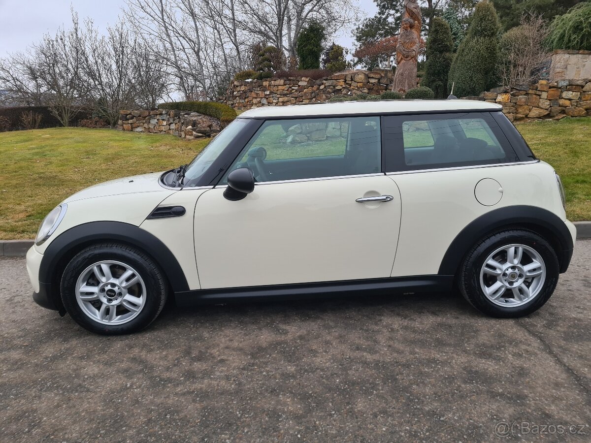 MINI ONE 1,6i 72 kW AUTOMAT PANORAMA - 5