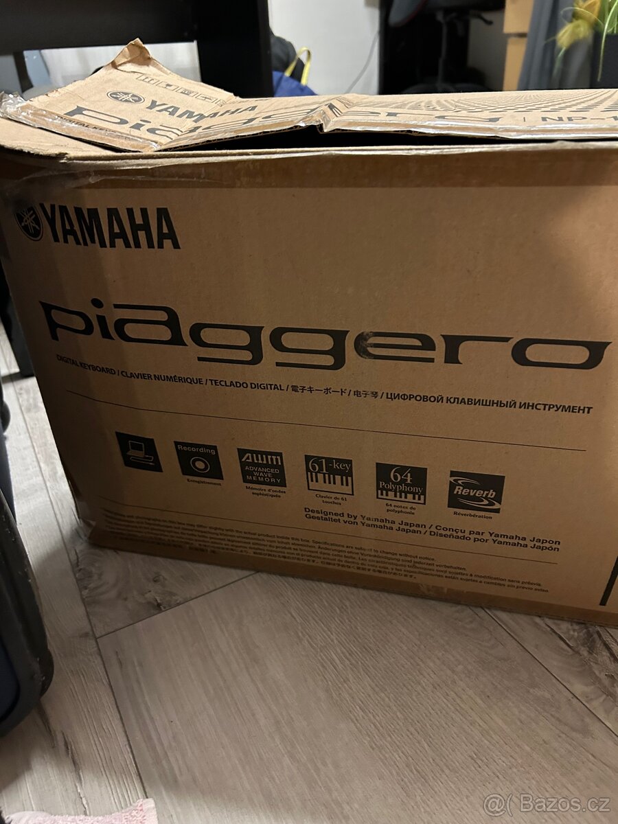 Yamaha Piaggero piano - 5