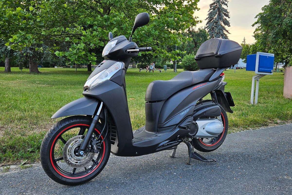 Honda SH 300i - 5