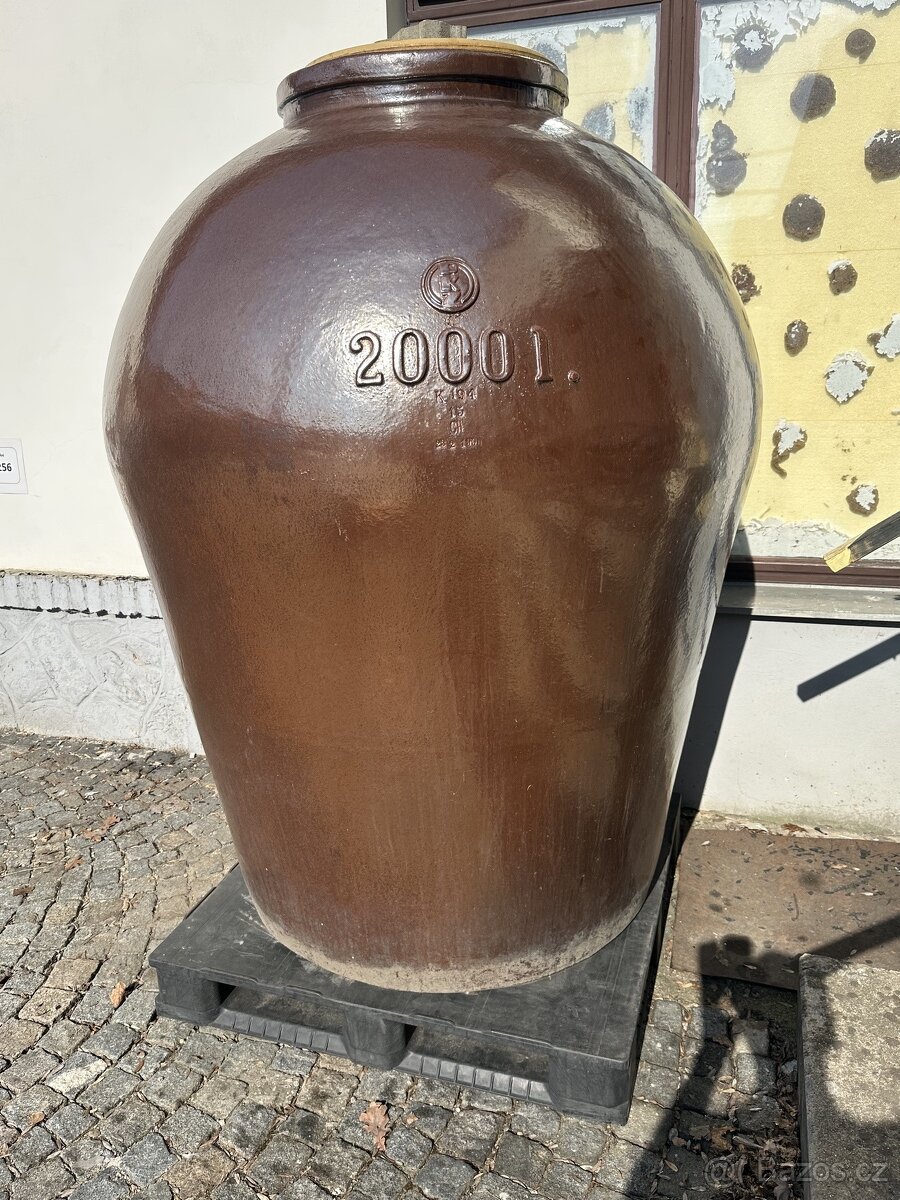 Kameninova nadoba 2000l - 5
