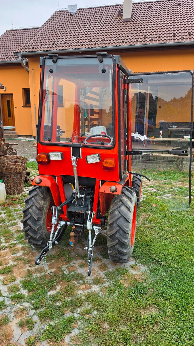 Malotraktor Kubota B1750 HST - 5