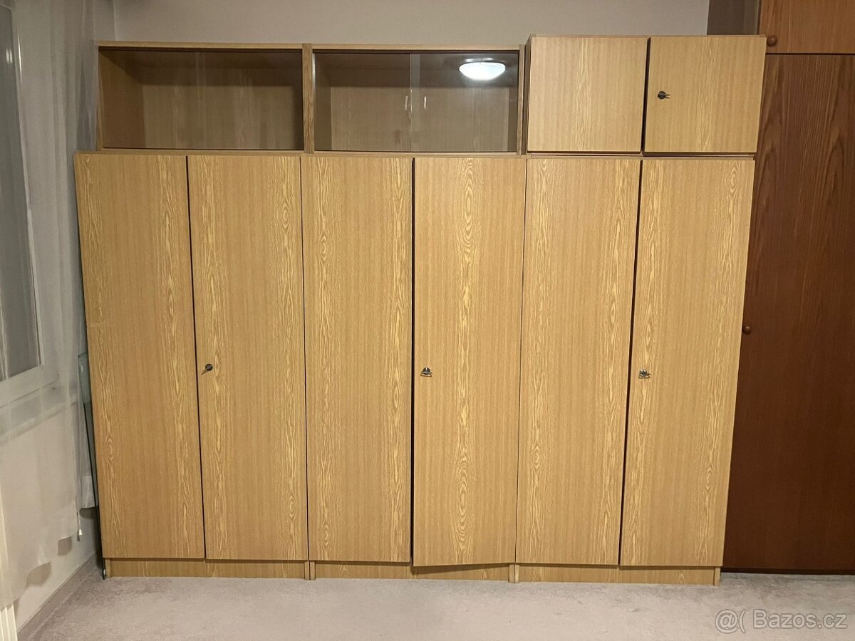 Skříň, šatní skříň - 5