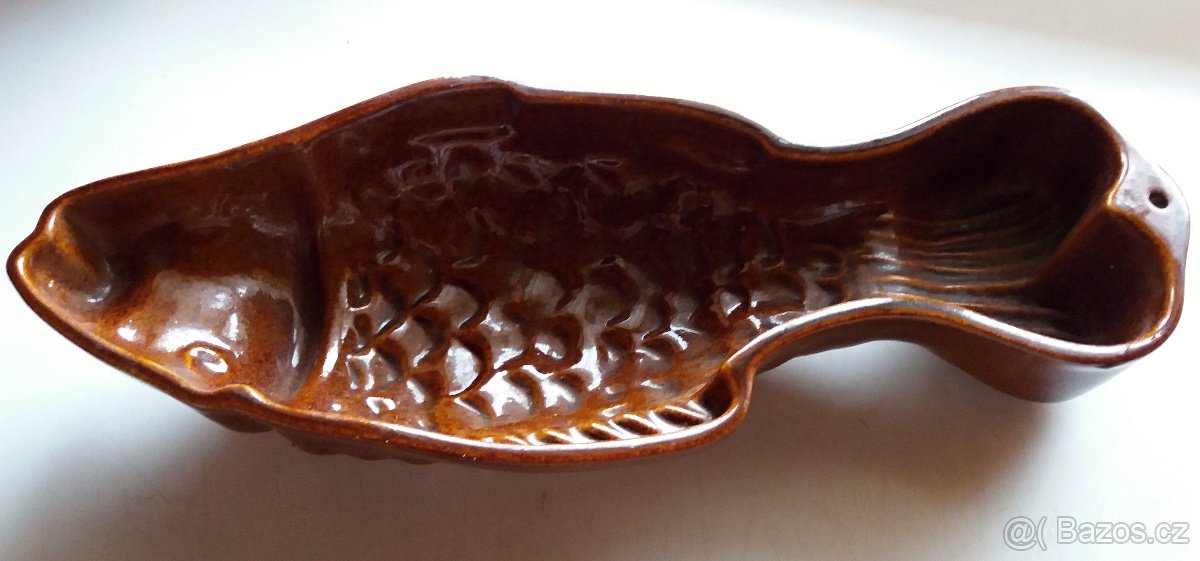 Prodám keramickou formu RYBA a další formičky na pečení - 5