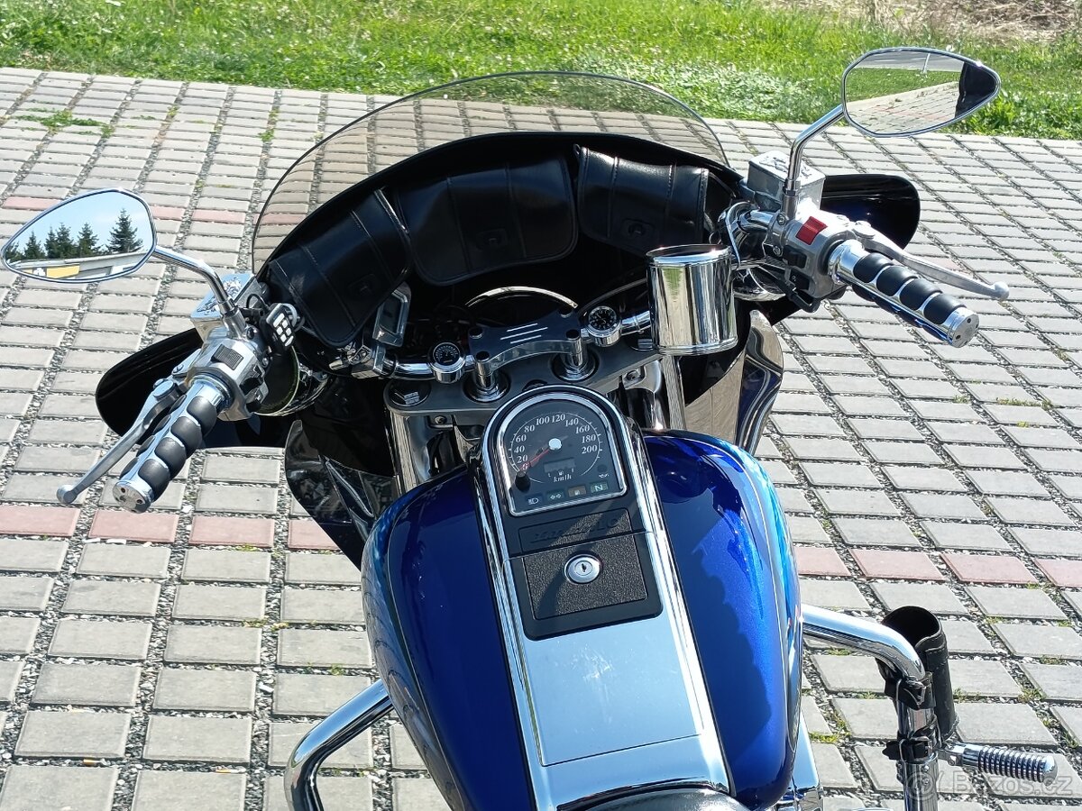 Suzuki Intruder 1500VL - 5