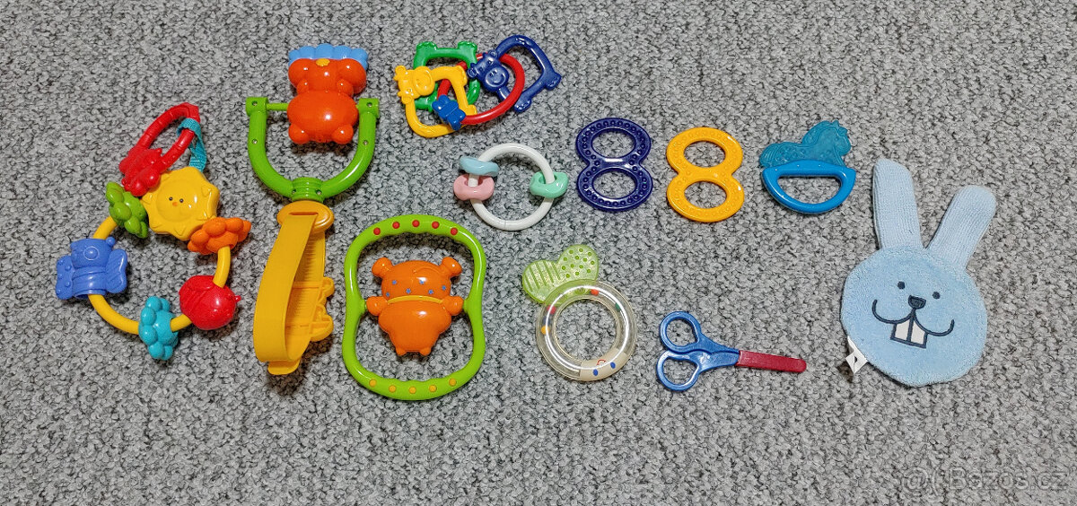 mantinely k postýlce, věci na kočárek, deka+polštář - 5